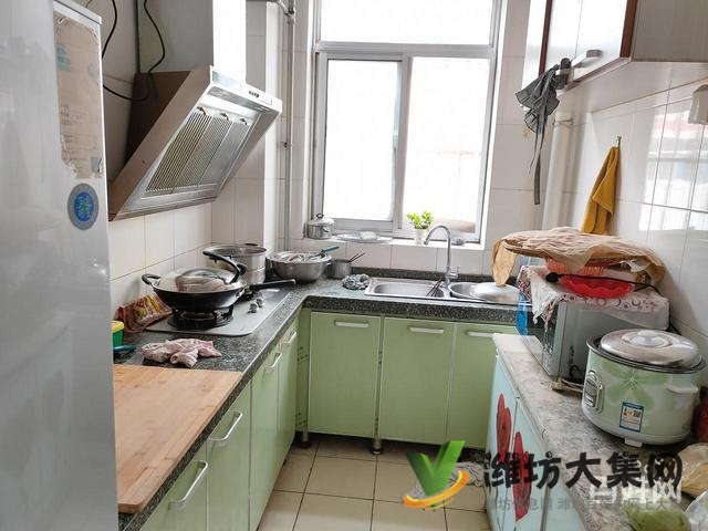 新佳樂家商圏 好樓層二樓 精裝送大車庫