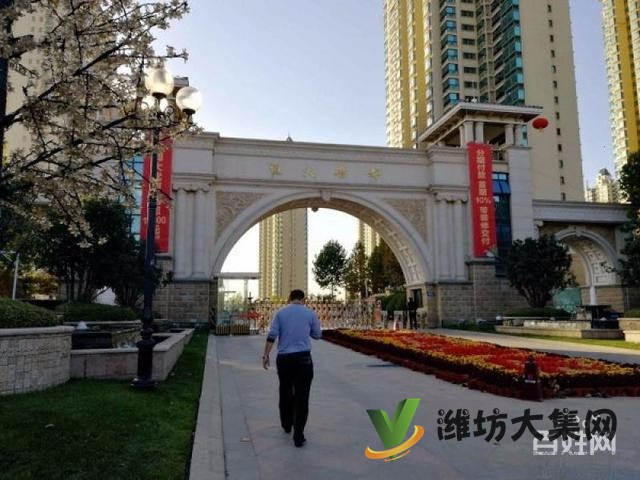 大觀天下近 市府東南精裝大四室全景觀湖 采光好價(jià)格