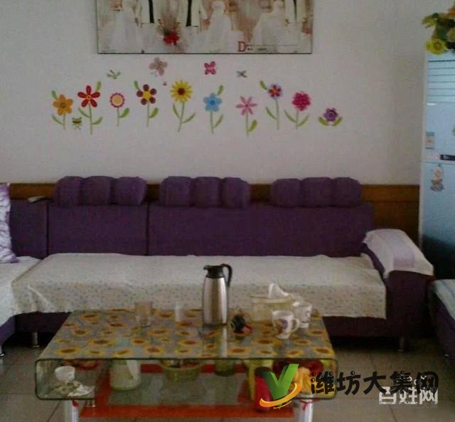 白浪河畔桐蔭小區(qū)單位房多層一樓101平精裝3室