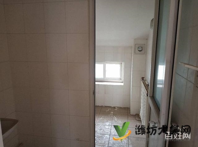 濰棉新樓四樓帶閣樓86平簡(jiǎn)裝兩室66萬(wàn)可議