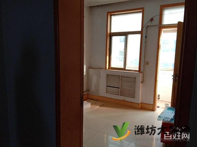 電力局單位號好房!2樓帶倉庫,集暖天然氣!證出稅