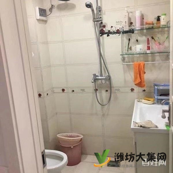 新龍灣1樓2明臥,精裝,另帶車庫10萬