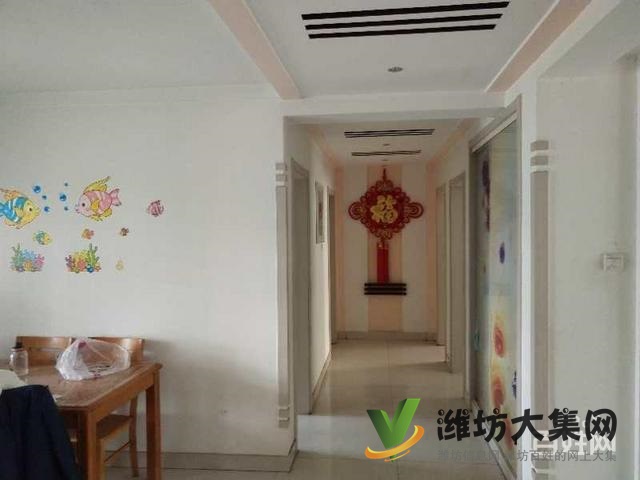 湖景龍灣,房主換了豪宅,現在低,價出售,帶著28平