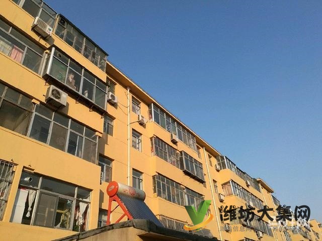 一樓帶院有南屋。二棉實驗小學學校房,送家具家電裝修火急