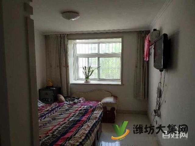 湖景龍灣,房主換了豪宅,現在低,價出售,帶著28平