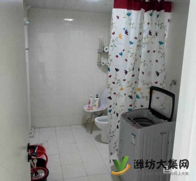 圣榮廣場多層1樓,精裝3室,房東急售,現(xiàn)在僅僅只要