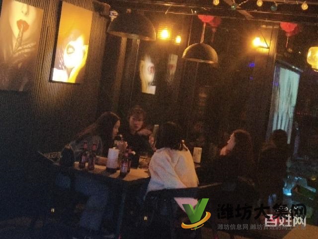 萬(wàn)達(dá)廣場(chǎng)沿街餐廳酒吧一體轉(zhuǎn)讓火急急新惠