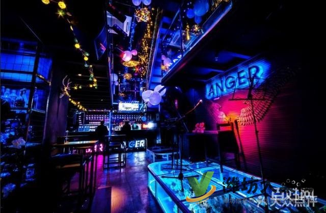 萬(wàn)達(dá)廣場(chǎng)沿街餐廳酒吧一體轉(zhuǎn)讓火急急新惠