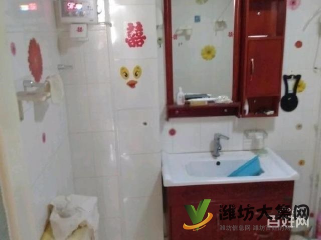 萬達近 3室1廳1衛帶車位拎包入住