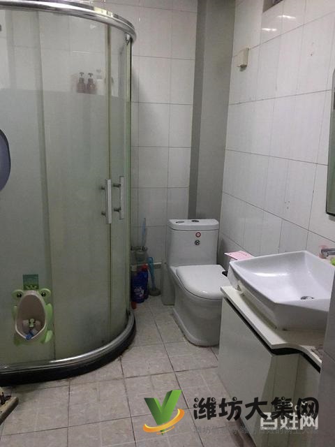 興旺花園 精裝修2樓 送全套家具家電 業(yè)主急售 我實(shí)地拍64