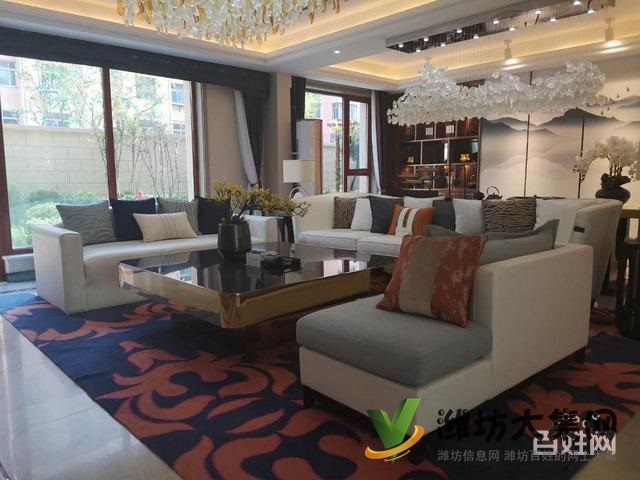 萬(wàn)達(dá)近陽(yáng)光假日白浪河畔 四層墅質(zhì)洋房一樓帶院送負(fù)一