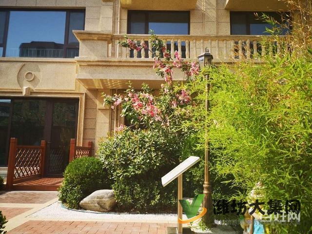 萬(wàn)達(dá)近陽(yáng)光假日白浪河畔 四層墅質(zhì)洋房一樓帶院送負(fù)一