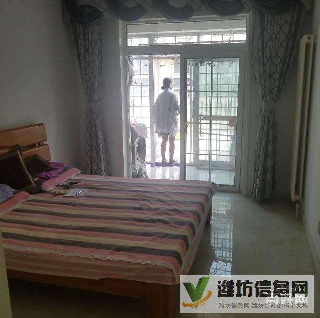 多層一樓帶院起地一層93平僅售73萬精裝無稅急售帶