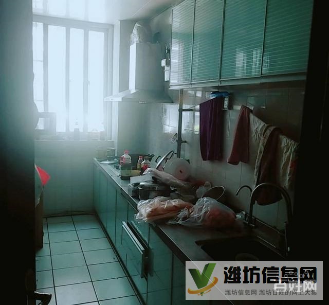 多層一樓帶院起地一層93平僅售73萬精裝無稅急售帶