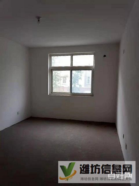 天虹花園,1樓,3室2廳2衛(wèi),南向大客廳,帶大車庫