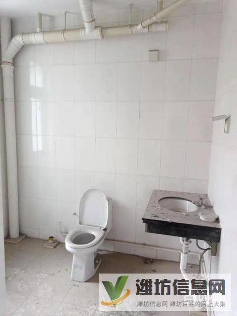 天虹花園,1樓,3室2廳2衛(wèi),南向大客廳,帶大車庫