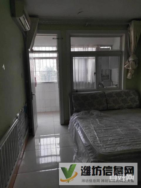 安順小區(qū)精裝三室鄰近東風(fēng)街,空調(diào)兩部,家電齊全,急