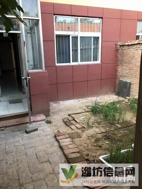 一樓帶大院!大院!有南門,實小近,標準三室,全明通透